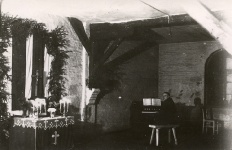 Rēgensburgas nometnes baznīcas altāŗs