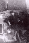 Jānis Tumuls ar kravas mašīnu