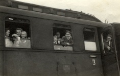 Lindemaņu un Kūlu ģimenes vilcienā