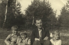Konstantīns Rītiņš ar bērniem