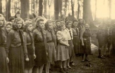 Antverpes DP nometnes gaidas Baden Powell nometnē Timendorfā.