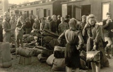 Antverpes DP nometnes skauti un gaidas Baden Powell nometnē Timendorfā.