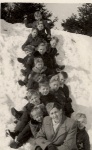 Mazskauti sniegā